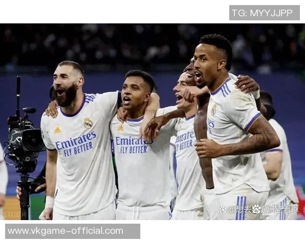 本菲卡逆袭皇马3-0大胜帽子戏法引发争议判罚全场沸腾